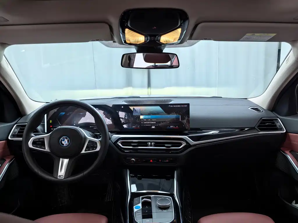 BMW i3 2022 eDrive 35 L