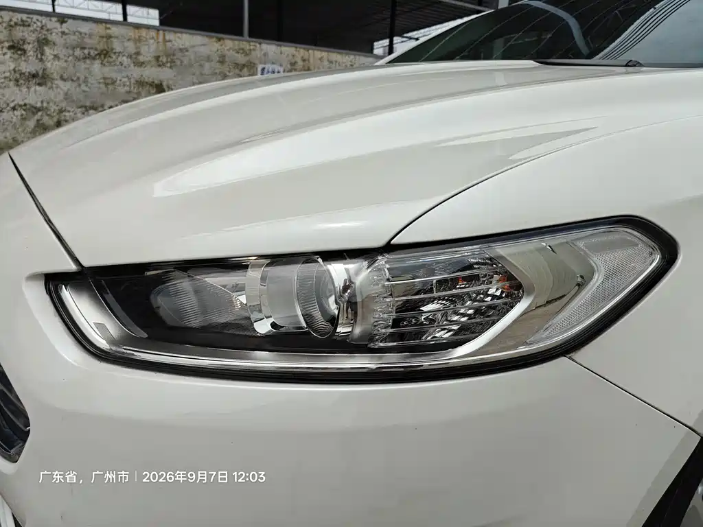 Ford Mondeo — миниатюра 25
