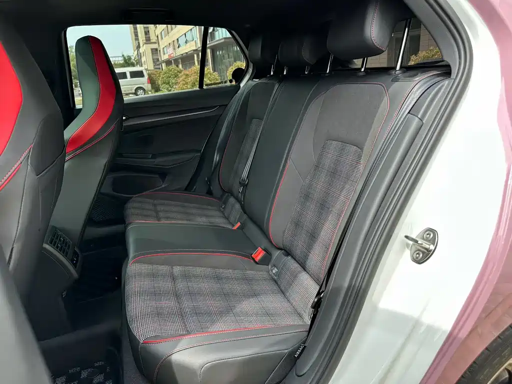 Volkswagen Golf GTI GTI 2025 380TSI DSG GTI
