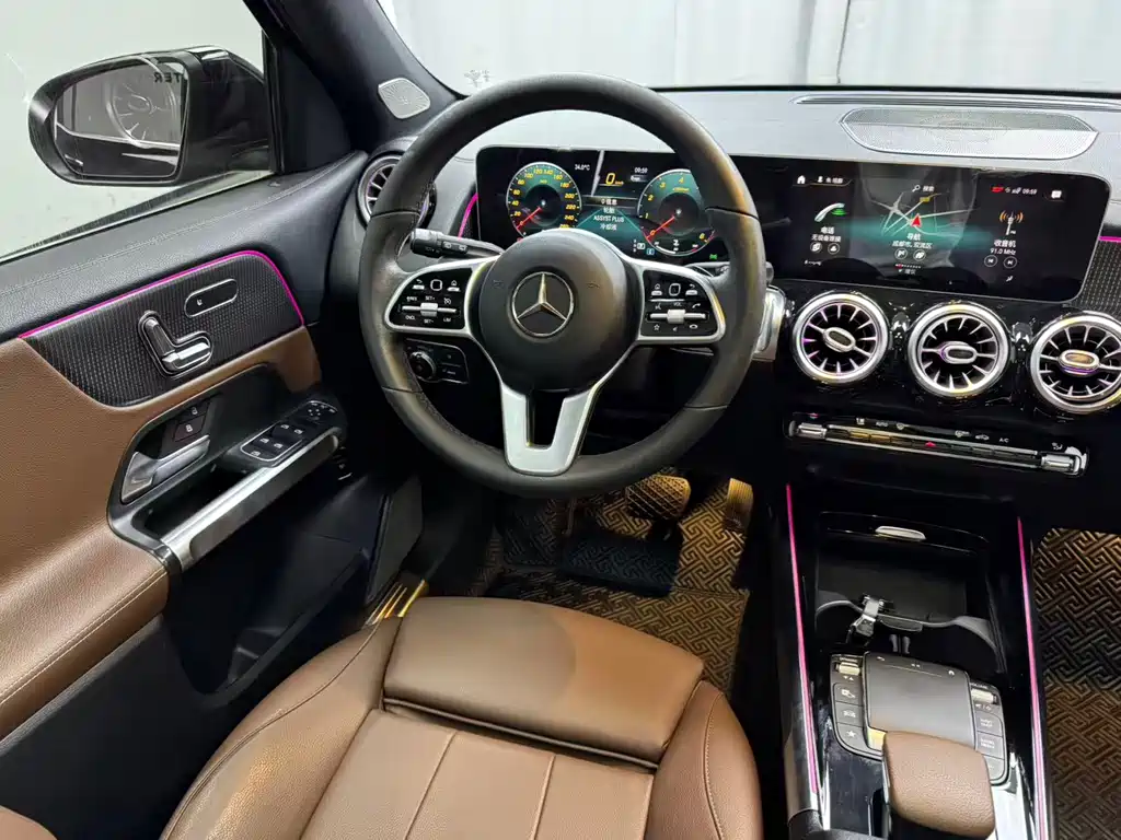 Mercedes-Benz GLB — миниатюра 7