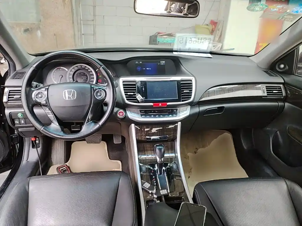 Honda Accord — миниатюра 10