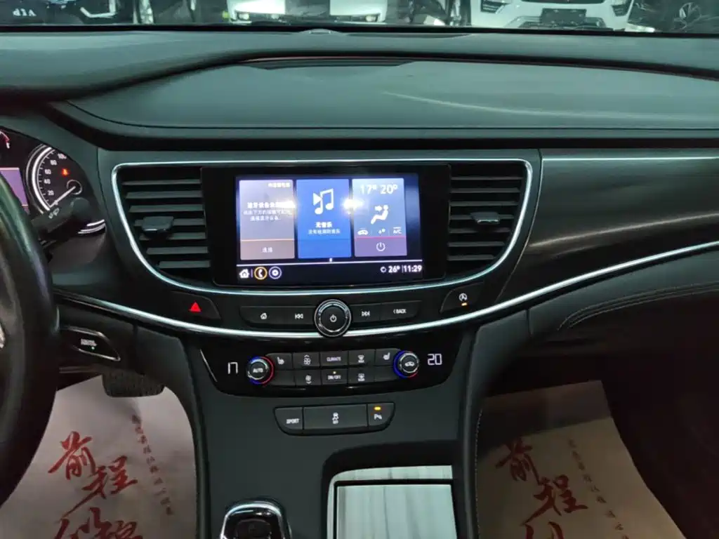 Buick LaCrosse — миниатюра 13