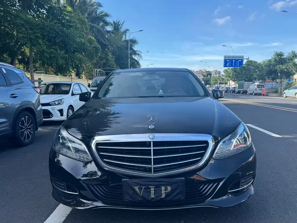 Mercedes-Benz E-Class — миниатюра 2