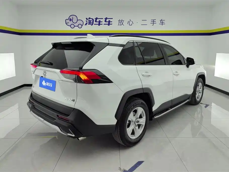 Toyota RAV4 2022 2.0L CVT