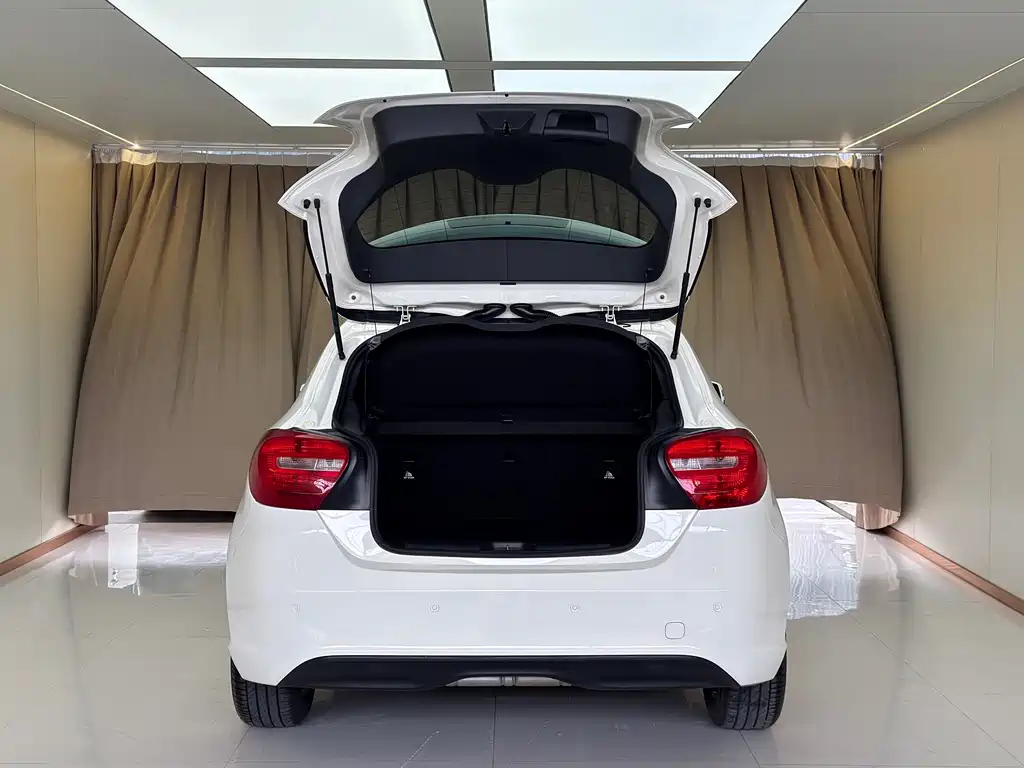Mercedes-Benz A-Class (Import) — миниатюра 19
