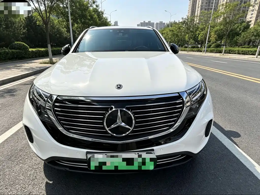 Mercedes-Benz EQC — миниатюра 2