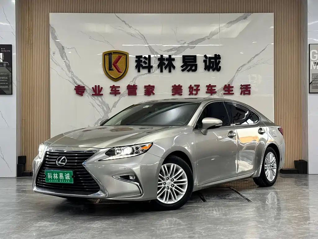 Lexus ES 2018