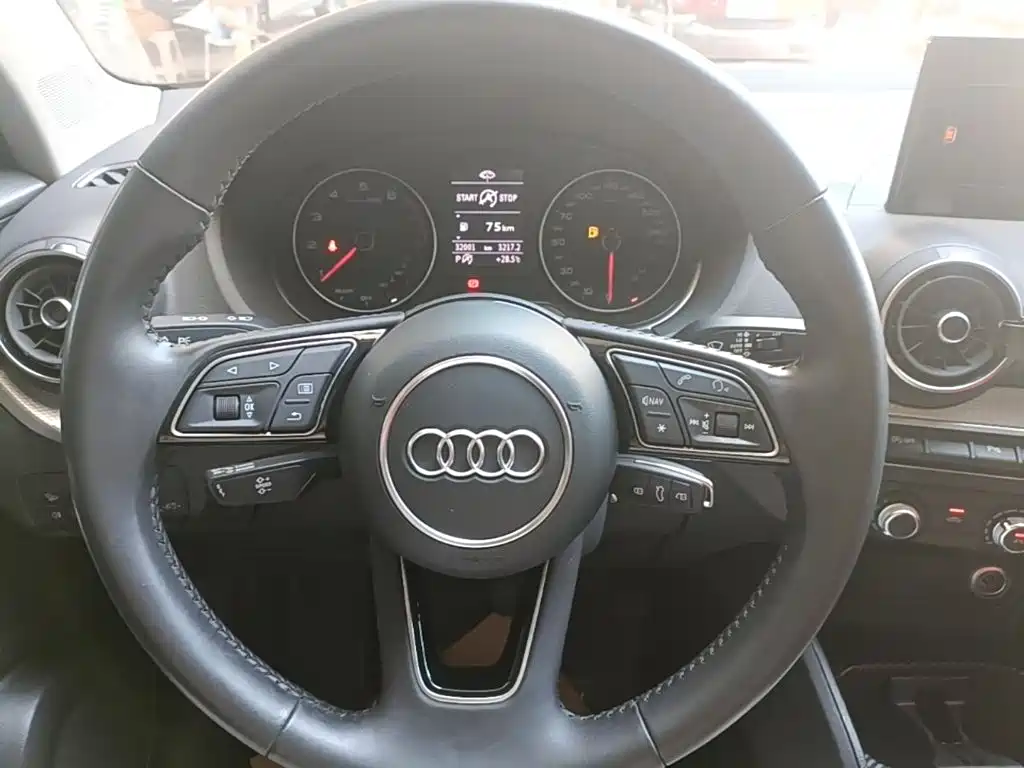 Audi Q2L — миниатюра 11
