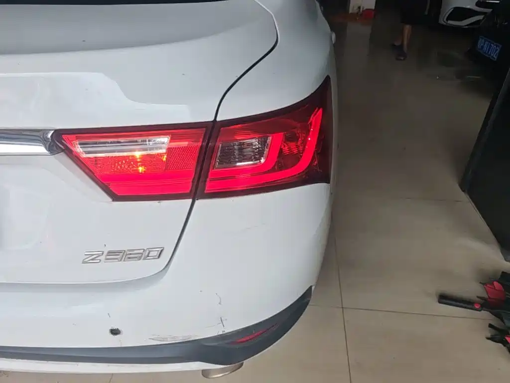 Zotye Z360 2017 1.5L MT Luxury