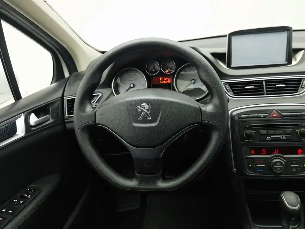 Peugeot 308 — миниатюра 11