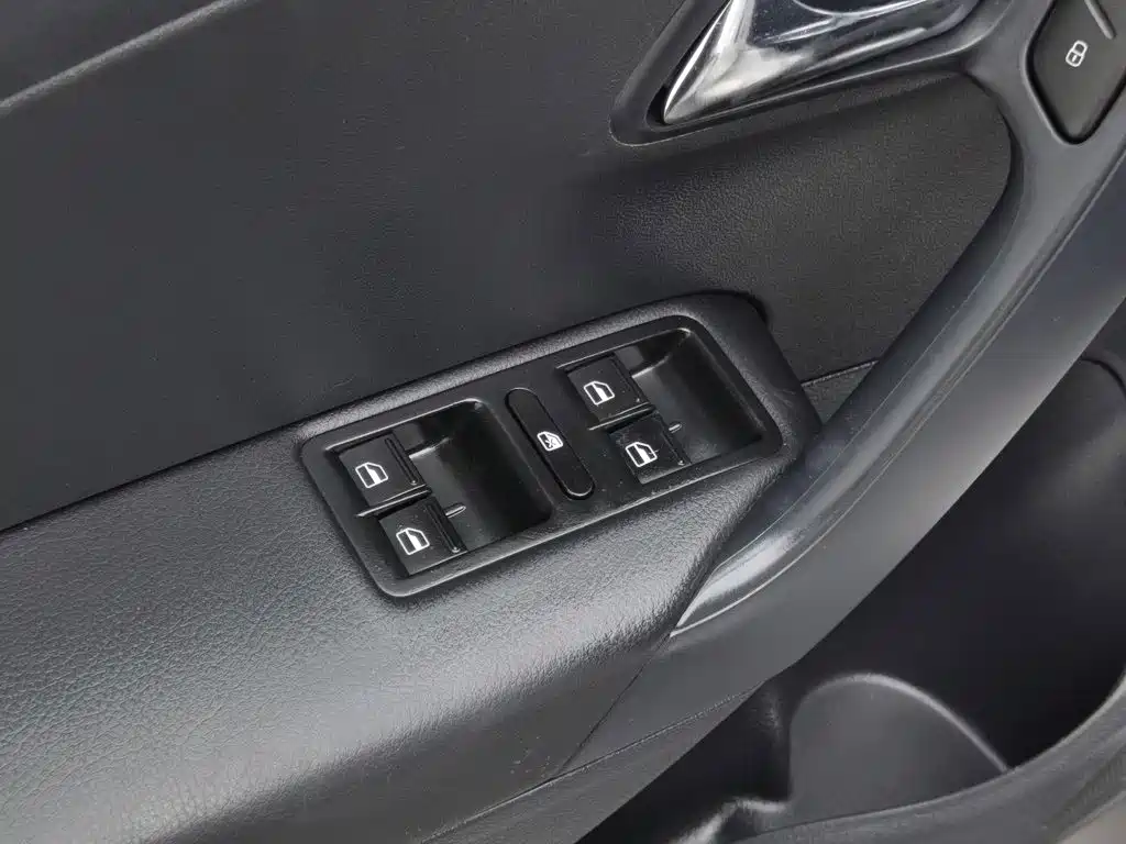 Volkswagen Polo — миниатюра 9