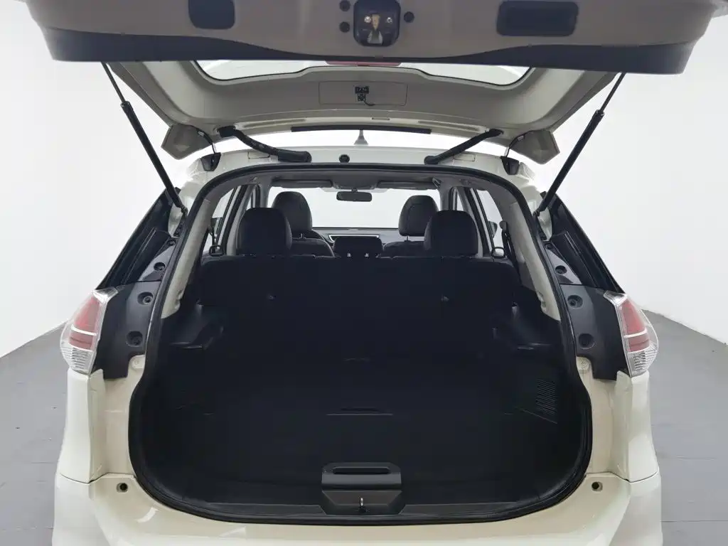 Nissan X-Trail — миниатюра 16