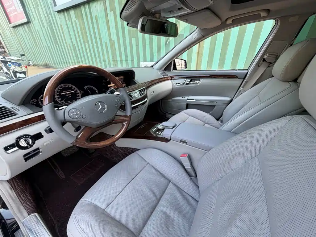 Mercedes-Benz S-Class — миниатюра 3