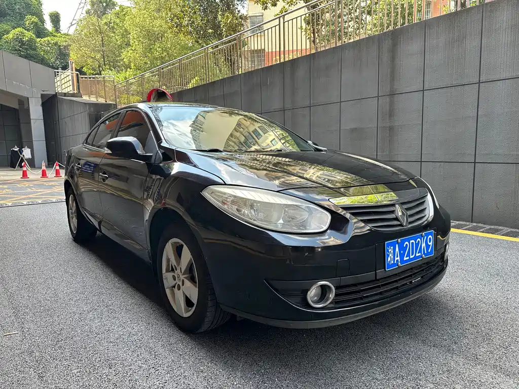 Renault Fluence — миниатюра 3