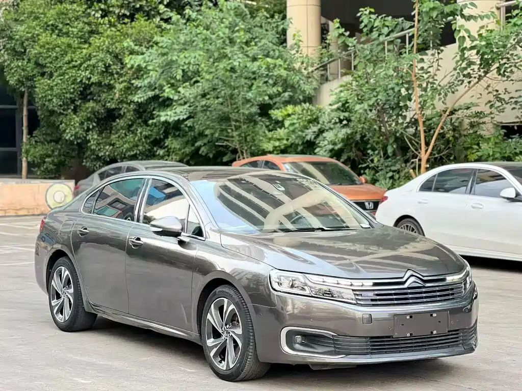 Citroen C6 — миниатюра 3