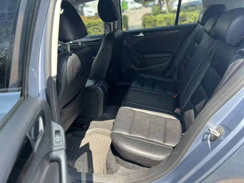 Volkswagen Golf — миниатюра 11