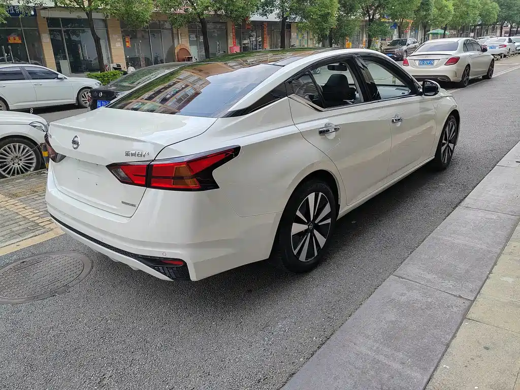 Nissan Teana — миниатюра 4