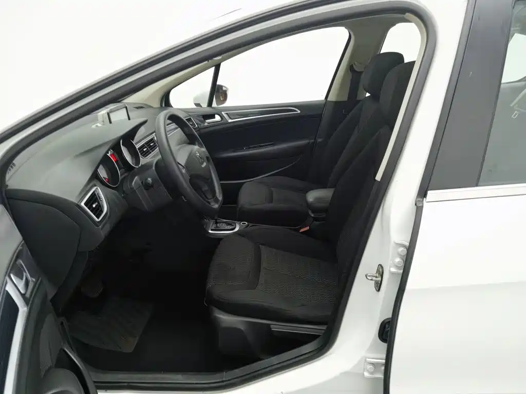 Peugeot 308 — миниатюра 10