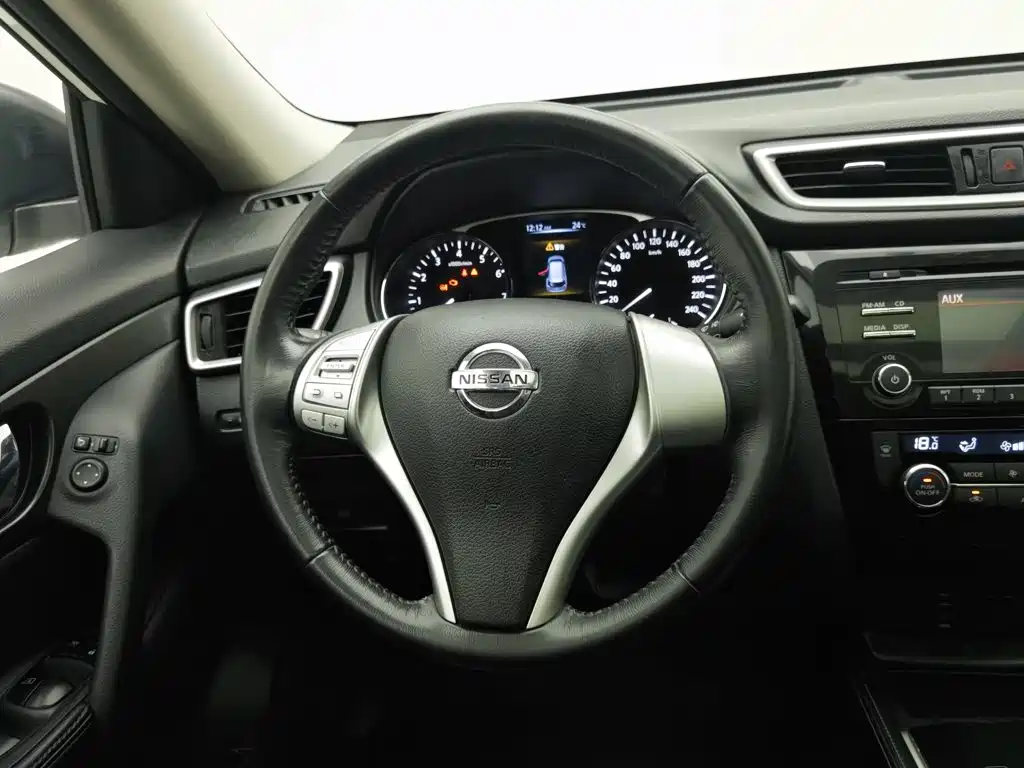 Nissan X-Trail — миниатюра 11