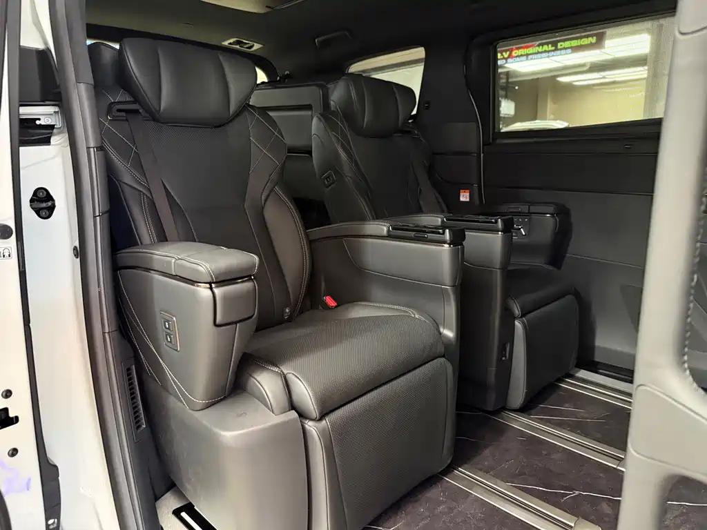 Toyota Alphard 2026 2.5L Luxury