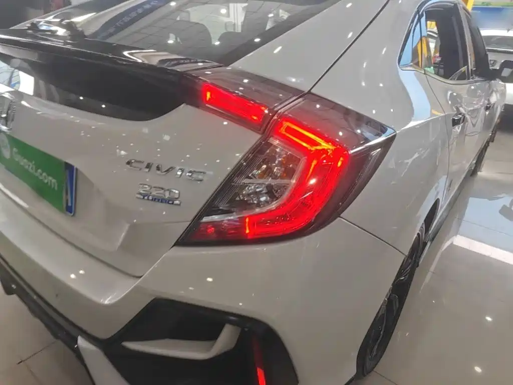Honda Civic — миниатюра 8
