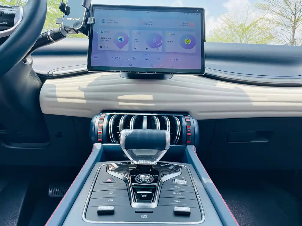 BYD Yuan Plus — миниатюра 21