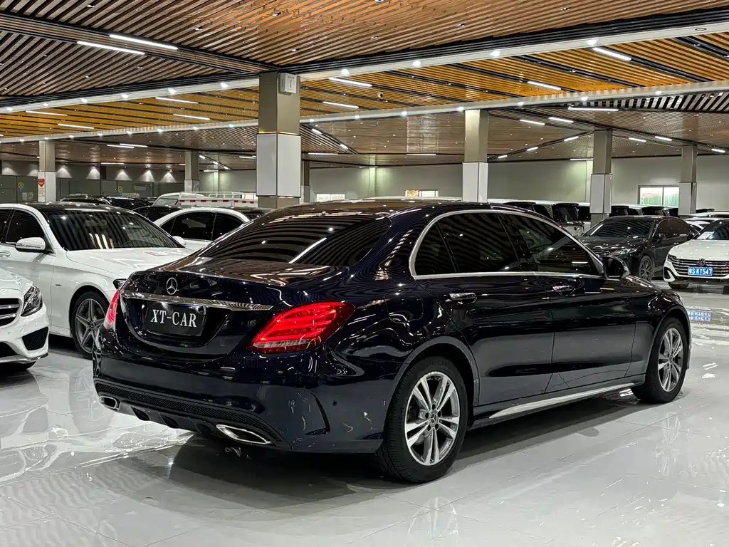 Mercedes-Benz C-Class — миниатюра 4