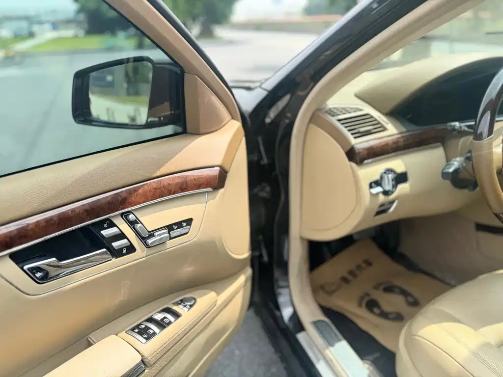 Mercedes-Benz S-Class — миниатюра 11