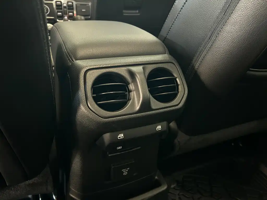 Jeep Wrangler — миниатюра 18