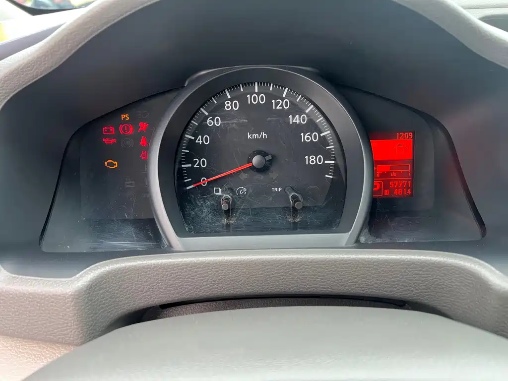 Nissan NV200 — миниатюра 13