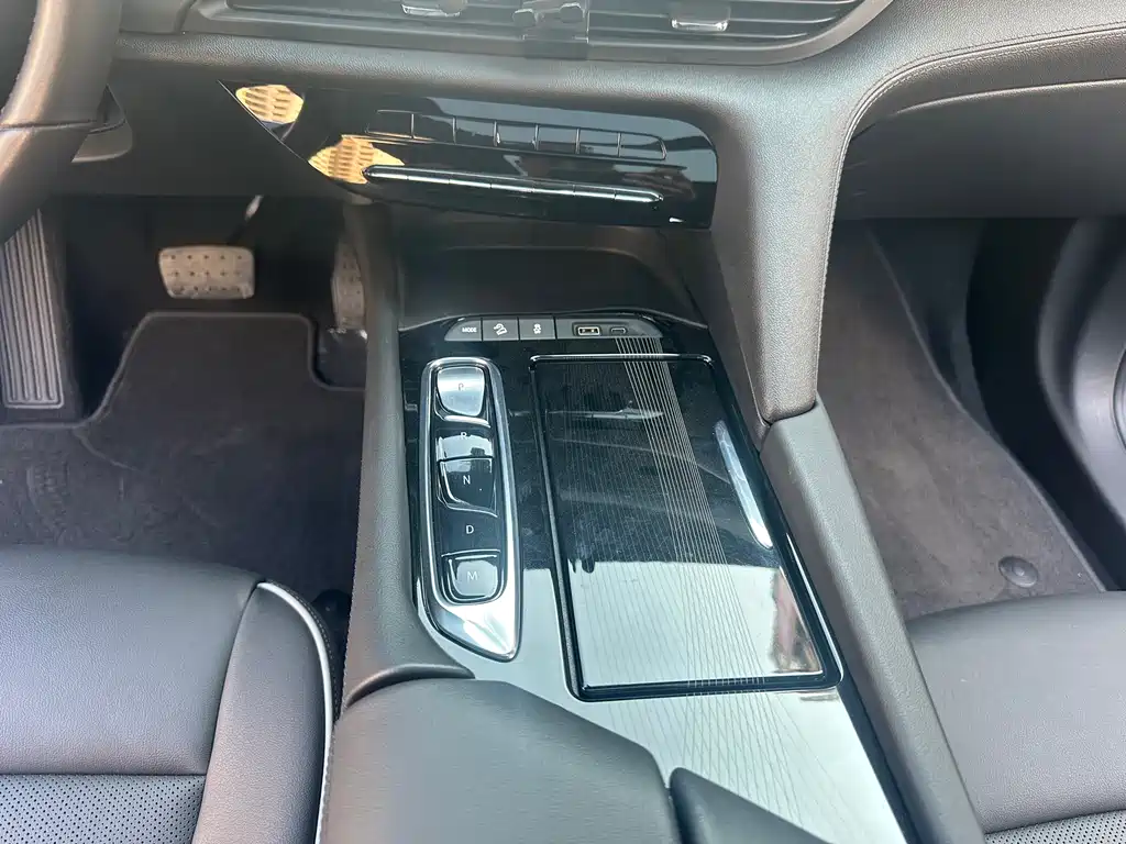 Buick Enclave 2022 652T Premium Flagship 6 мест