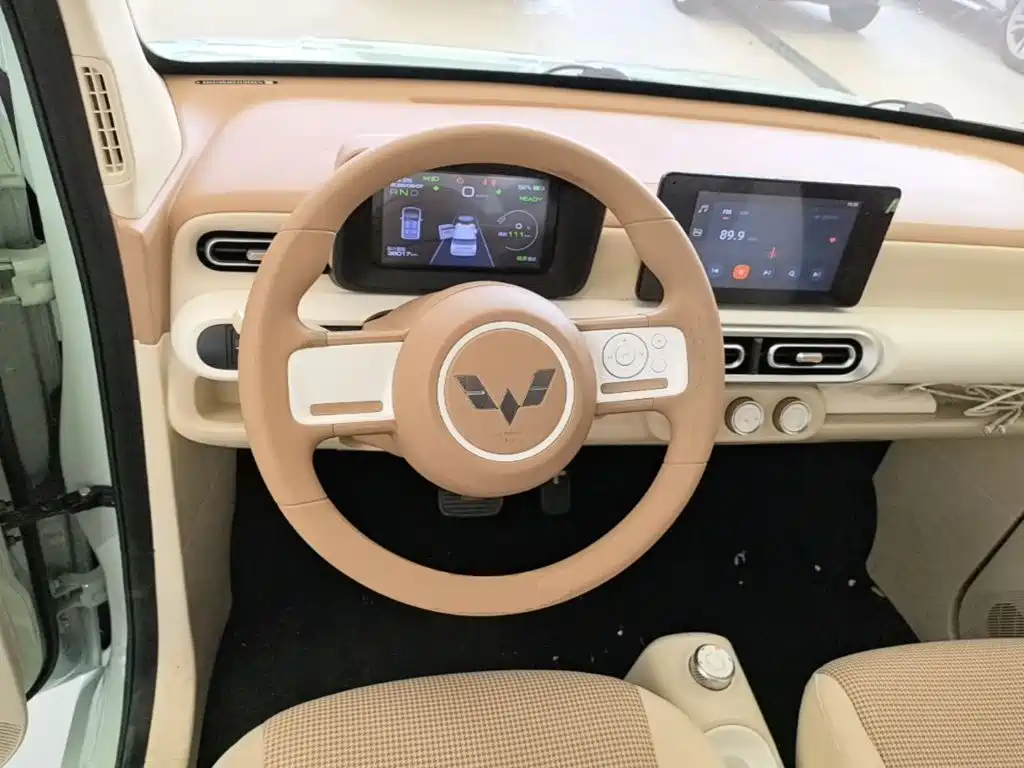Wuling MINIEV — миниатюра 11