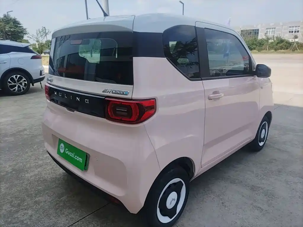 Wuling MINIEV — миниатюра 7