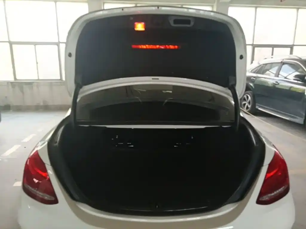 Mercedes-Benz C-Class — миниатюра 19