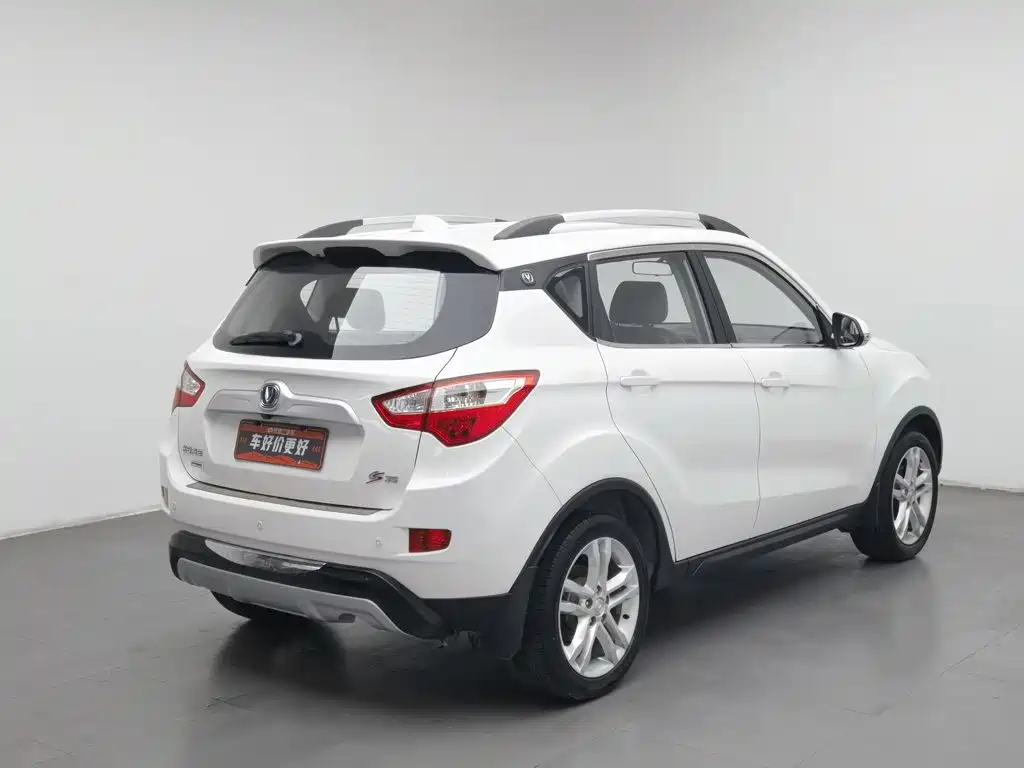 Changan CS35 — миниатюра 2