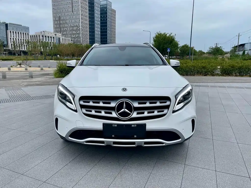 Mercedes-Benz GLA 2018 GLA 200 Fashion