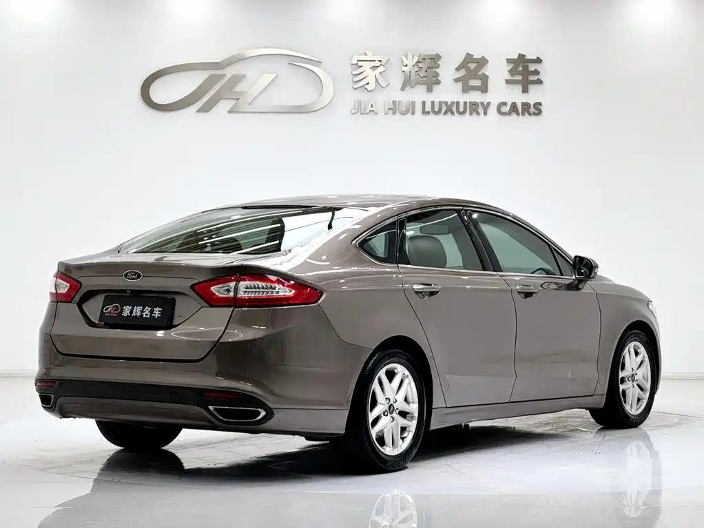 Ford Mondeo — миниатюра 7