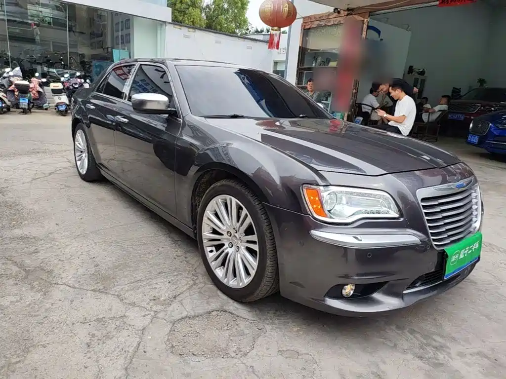Chrysler 300C — миниатюра 4