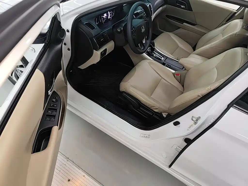 Honda Accord — миниатюра 16