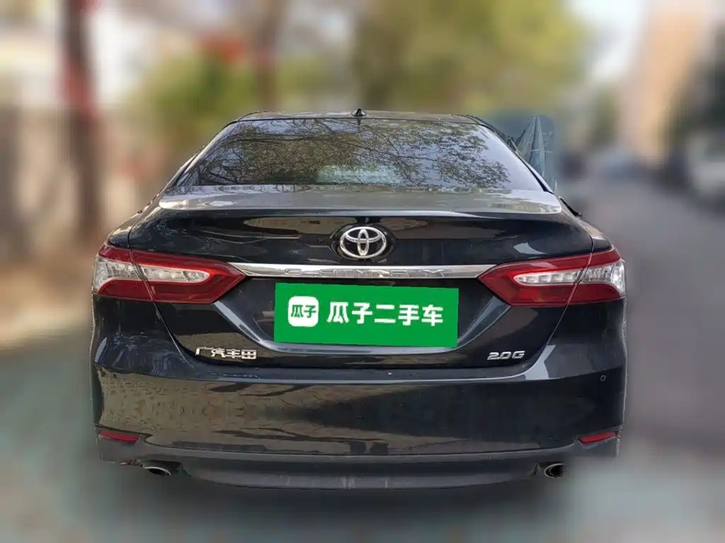 Toyota Camry — миниатюра 3