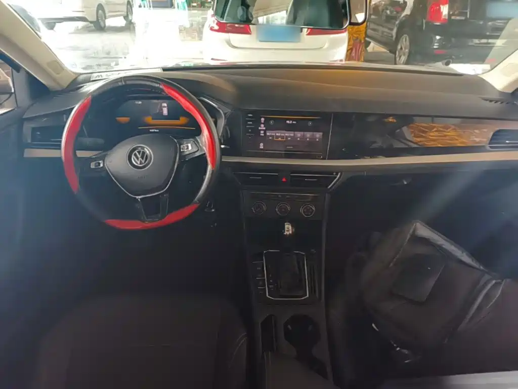 Volkswagen Lavida — миниатюра 10