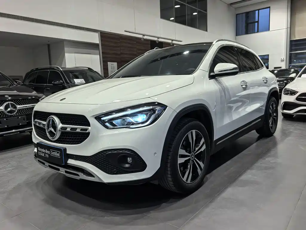 Mercedes-Benz GLA 2021