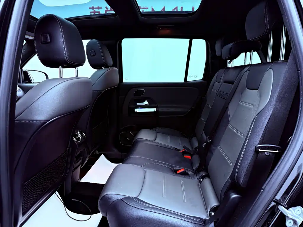 Mercedes-Benz GLB AMG — миниатюра 18