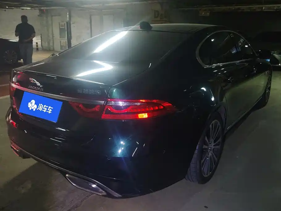 Jaguar XFL 2025 2.0T P250 Premium Luxury