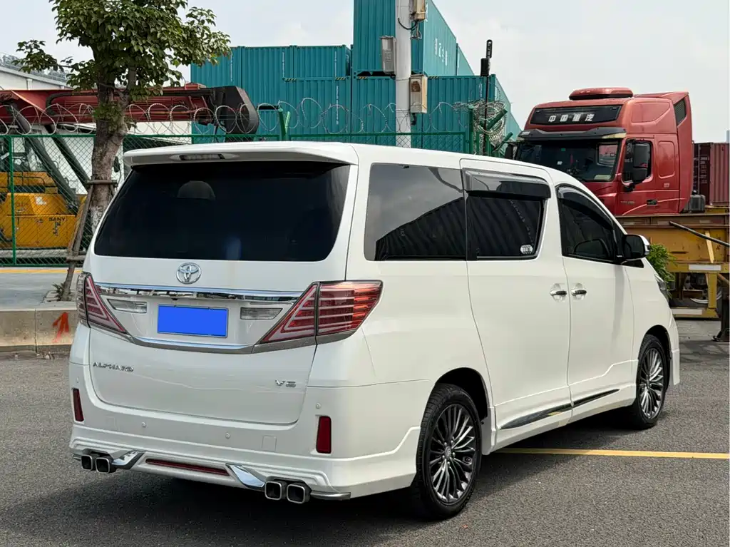 Toyota Alphard 2012 3.5L Luxury