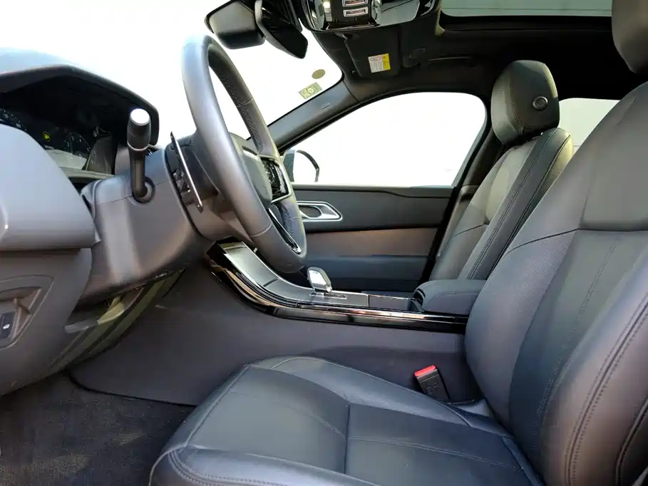 Land Rover Range Rover Velar 2025 Dynamic SE