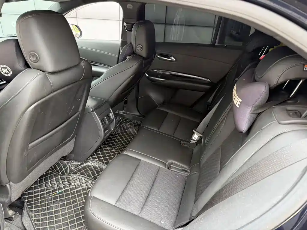 Cadillac XT4 — миниатюра 5