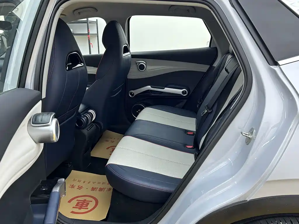 BYD Yuan Plus — миниатюра 4