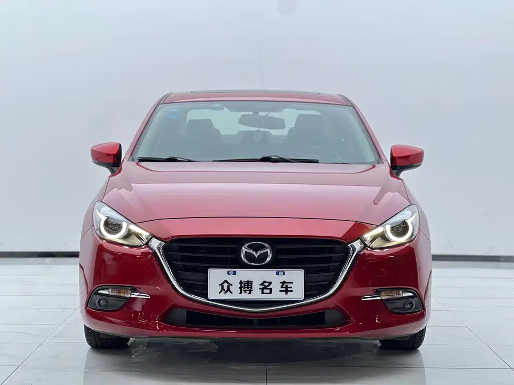 Mazda Mazda3 3 2017 1.5L AT Luxury V