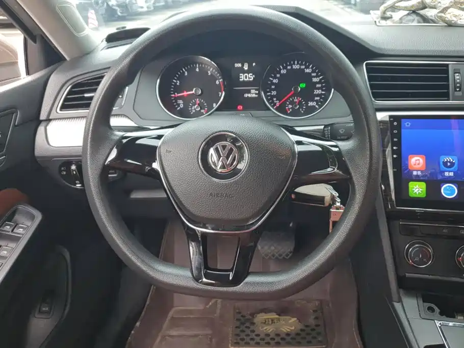 Volkswagen Lamando — миниатюра 15
